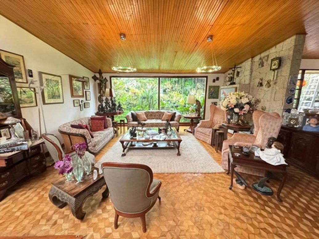 Casa de 4 alcobas en arriendo en Santa Barbara Alta, Bogotá, 441 m² · foto 2 de 11