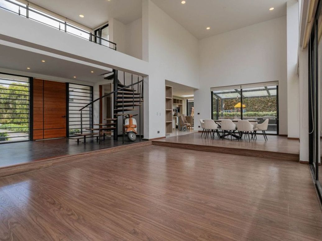 Casa de 4 alcobas en venta en Viveros, Bogotá, 567 m² · foto 2 de 20