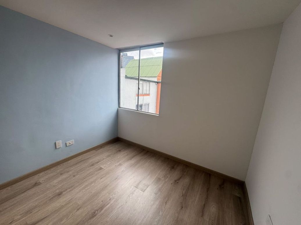Apartamento de 3 alcobas en venta en Villa Alsacia 2, Bogotá, 77 m² · foto 16 de 19