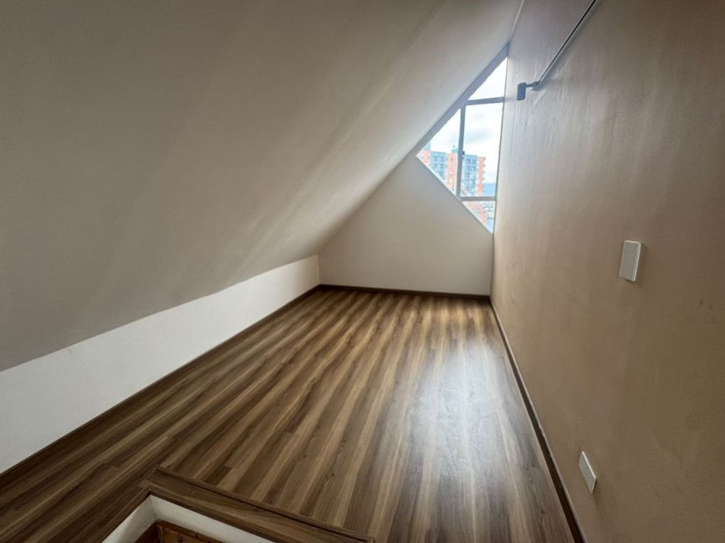 Apartamento de 3 alcobas en venta en Villa Alsacia 2, Bogotá, 77 m² · foto 7 de 19