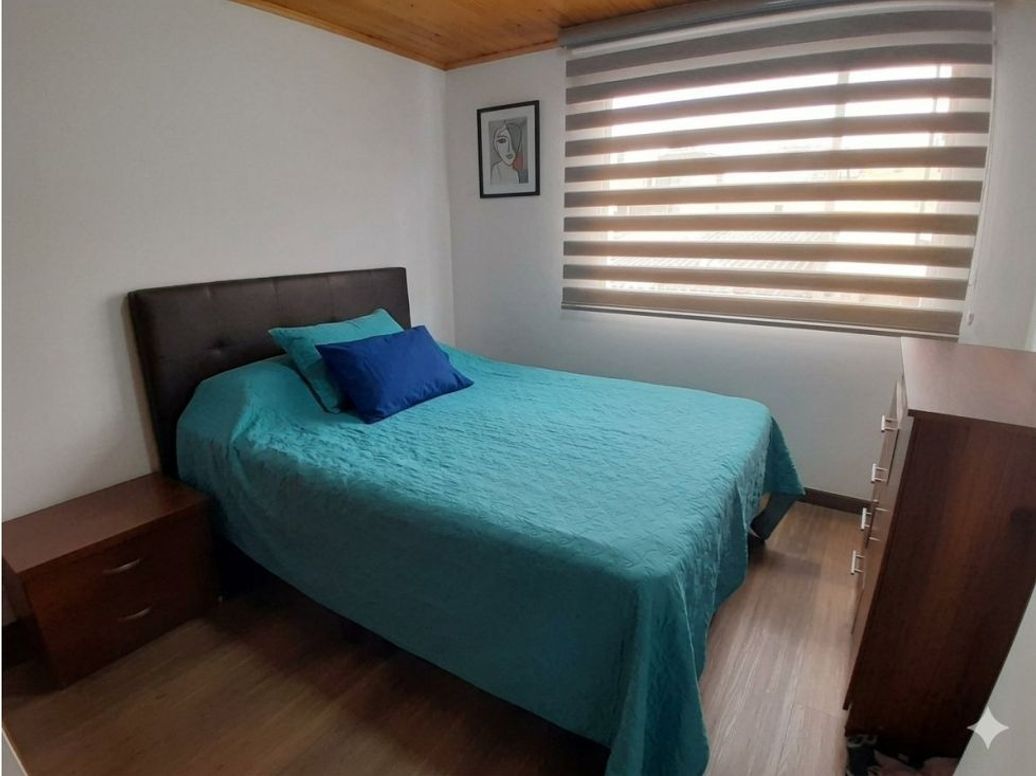 Casa de 8 alcobas en venta en Castilla, Bogotá, 216 m² · foto 9 de 12