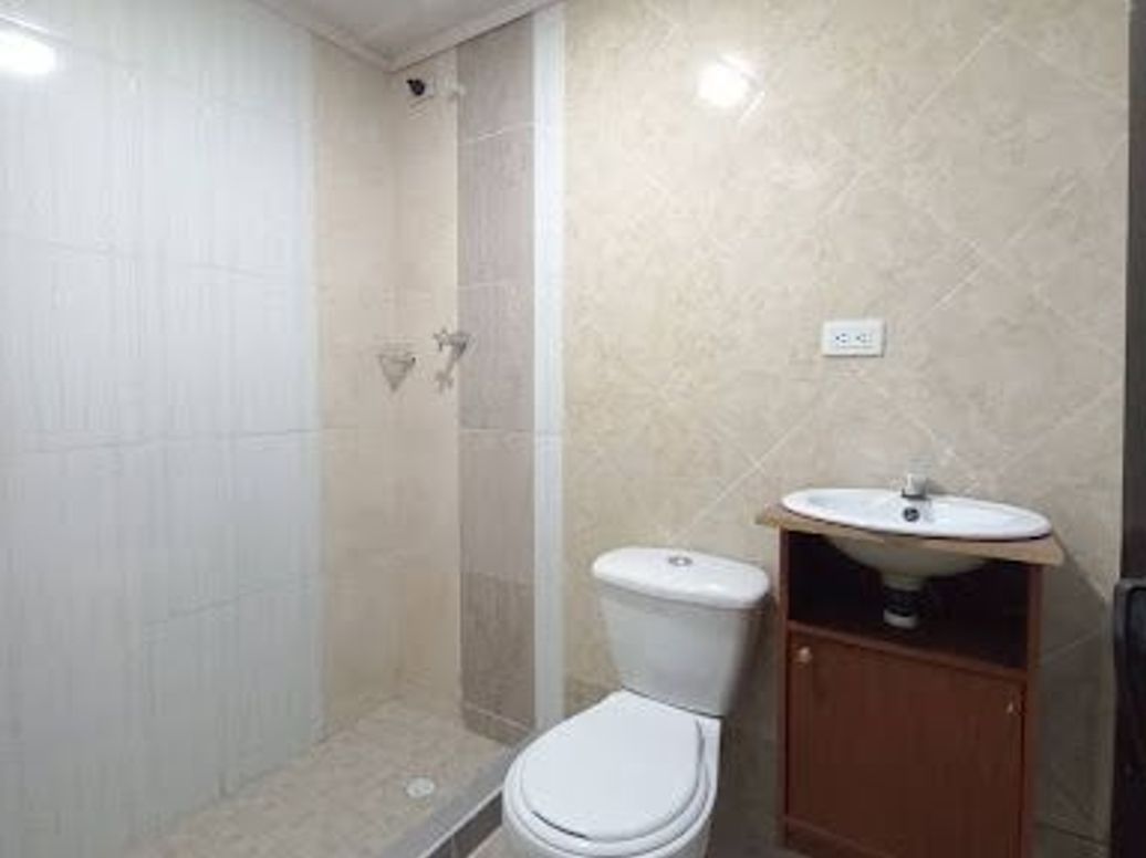 Casa de 10 alcobas en venta en Ciudad Jardín Sur, Bogotá, 394 m² · foto 4 de 20