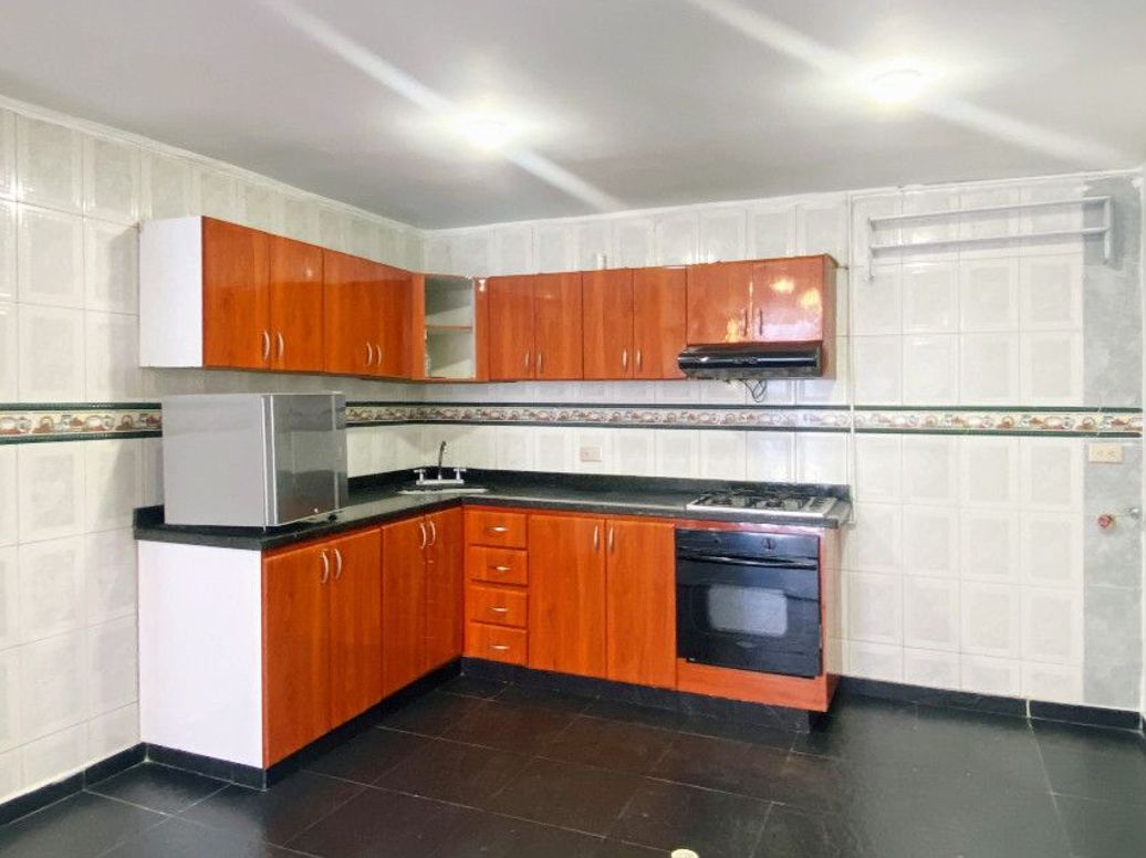 Apartamento de 2 alcobas en venta en Santa Isabel Sur, Bogotá, 83 m² · foto 6 de 20