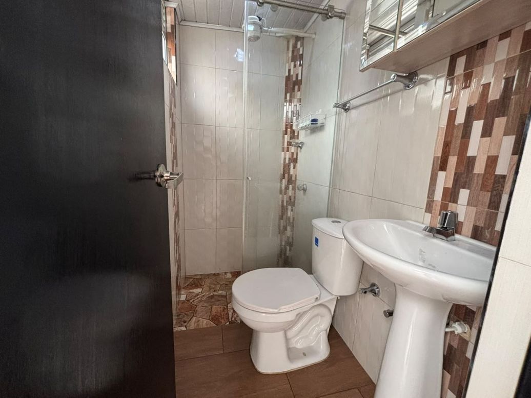 Casa de 5 alcobas en venta en San Antonio, Bogotá, 152 m² · foto 16 de 16