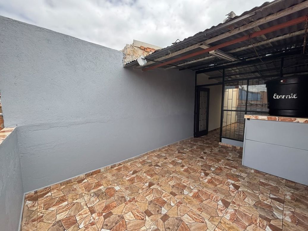 Casa de 5 alcobas en venta en San Antonio, Bogotá, 152 m² · foto 11 de 16