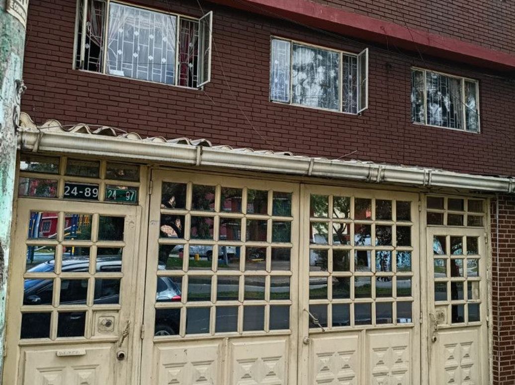 Casa de 10 alcobas en venta en Ingles, Bogotá, 370 m² · foto 3 de 20
