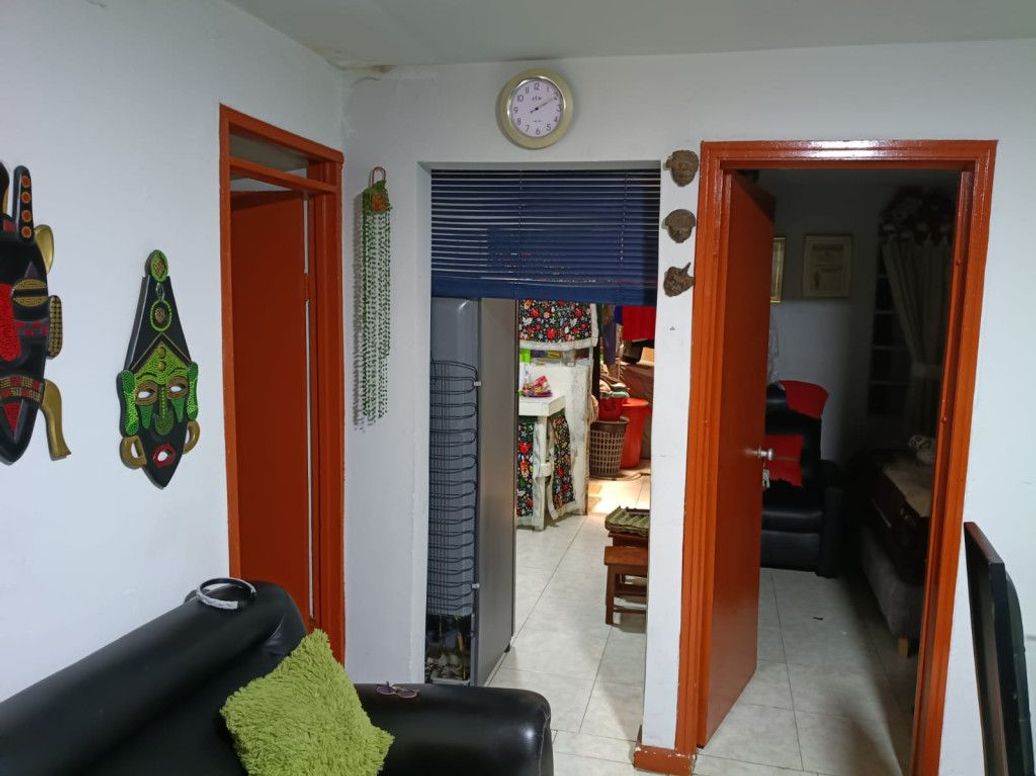 Casa de 10 alcobas en venta en Ingles, Bogotá, 370 m² · foto 8 de 20