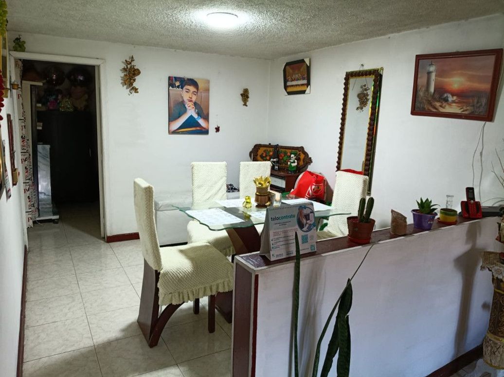 Casa de 10 alcobas en venta en Ingles, Bogotá, 370 m² · foto 17 de 20