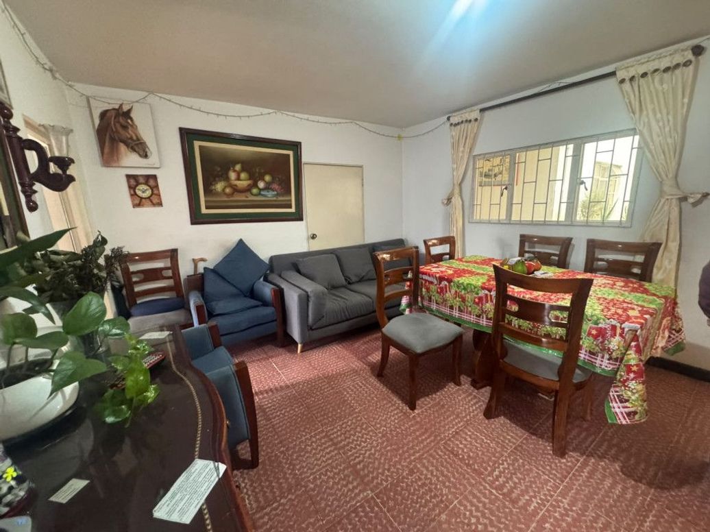 Casa de 10 alcobas en venta en Bravo Paez, Bogotá, 380 m² · foto 4 de 20