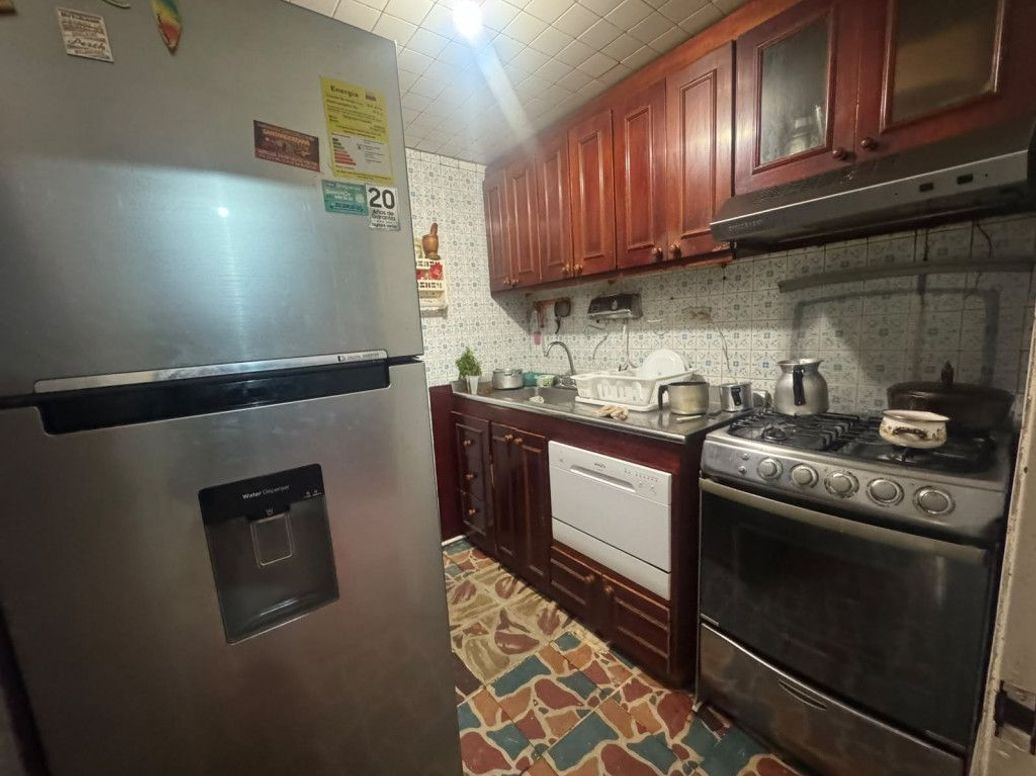Casa de 10 alcobas en venta en Bravo Paez, Bogotá, 380 m² · foto 7 de 20