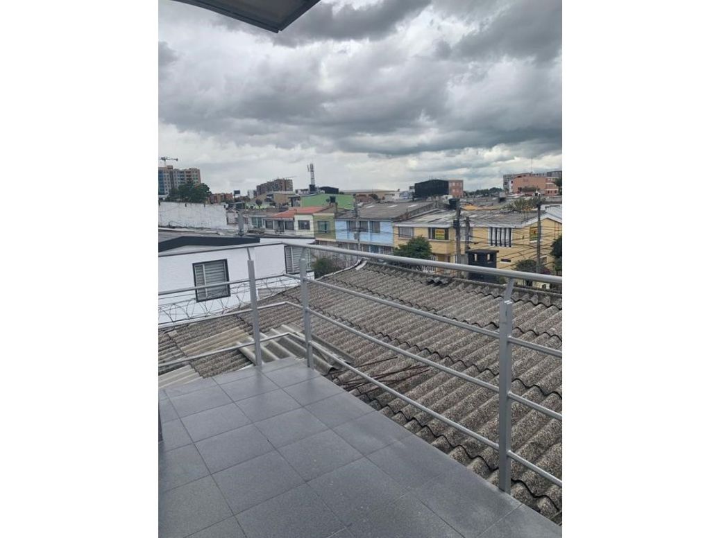 Casa de 4 alcobas en venta en Normandía, Bogotá, 360 m² · foto 11 de 19