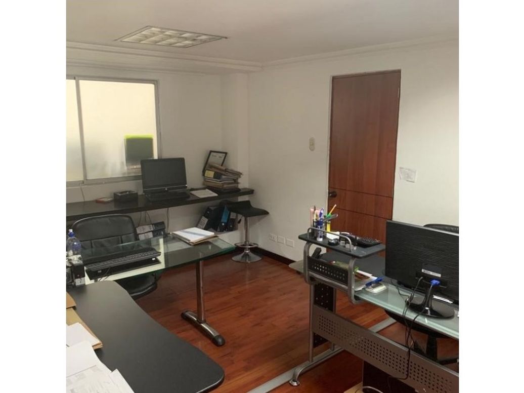 Casa de 4 alcobas en venta en Normandía, Bogotá, 360 m² · foto 4 de 19