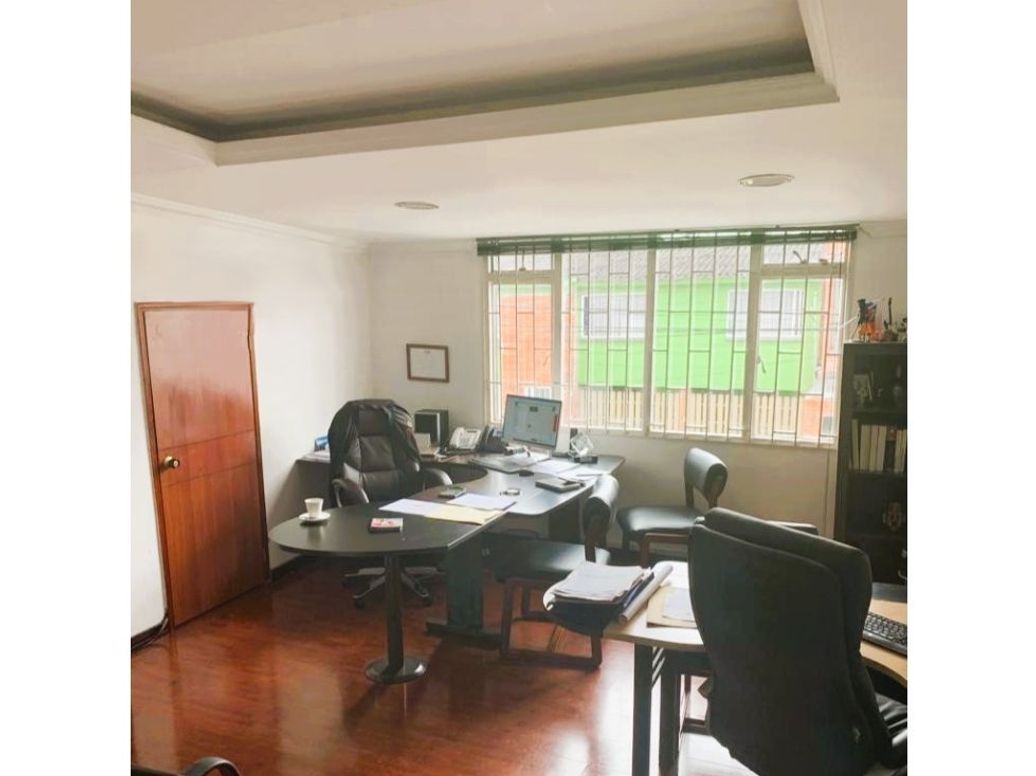 Casa de 4 alcobas en venta en Normandía, Bogotá, 360 m² · foto 6 de 19