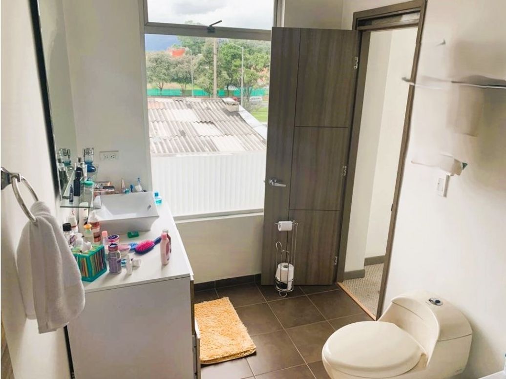 Casa de 4 alcobas en venta en Normandía, Bogotá, 360 m² · foto 13 de 19