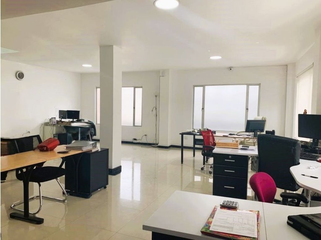 Casa de 4 alcobas en venta en Normandía, Bogotá, 360 m² · foto 7 de 19