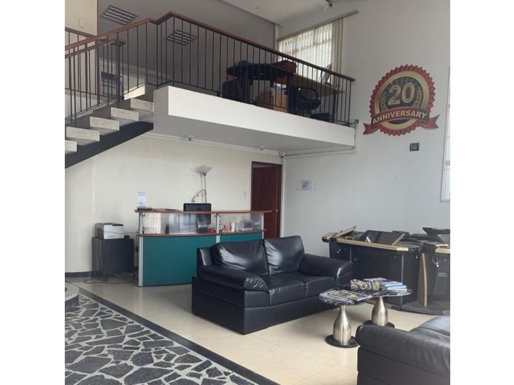 Casa de 4 alcobas en venta en Normandía, Bogotá, 360 m² · foto 17 de 19
