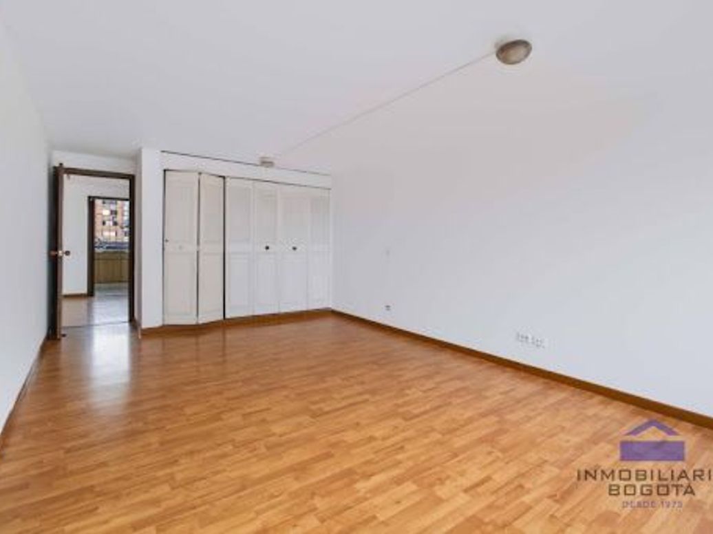 Apartamento de 2 alcobas en venta en Mariscal Sucre, Bogotá, 94 m² · foto 11 de 20