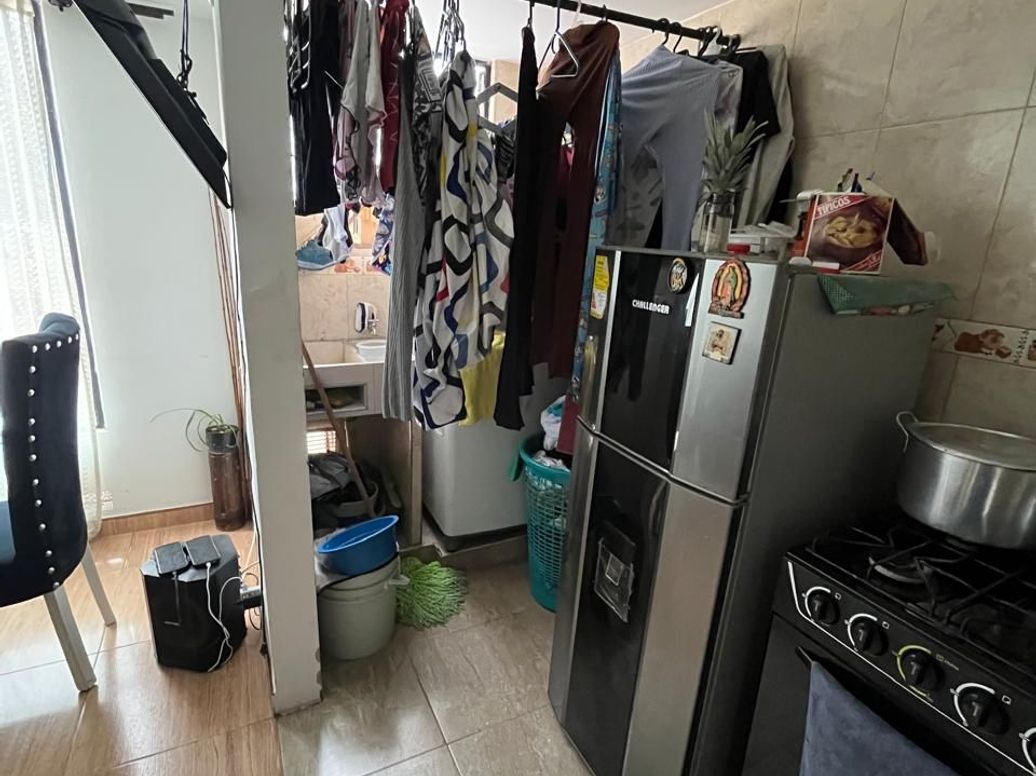 Apartamento de 3 alcobas en venta en Centro Usme, Bogotá, 50 m² · foto 3 de 10