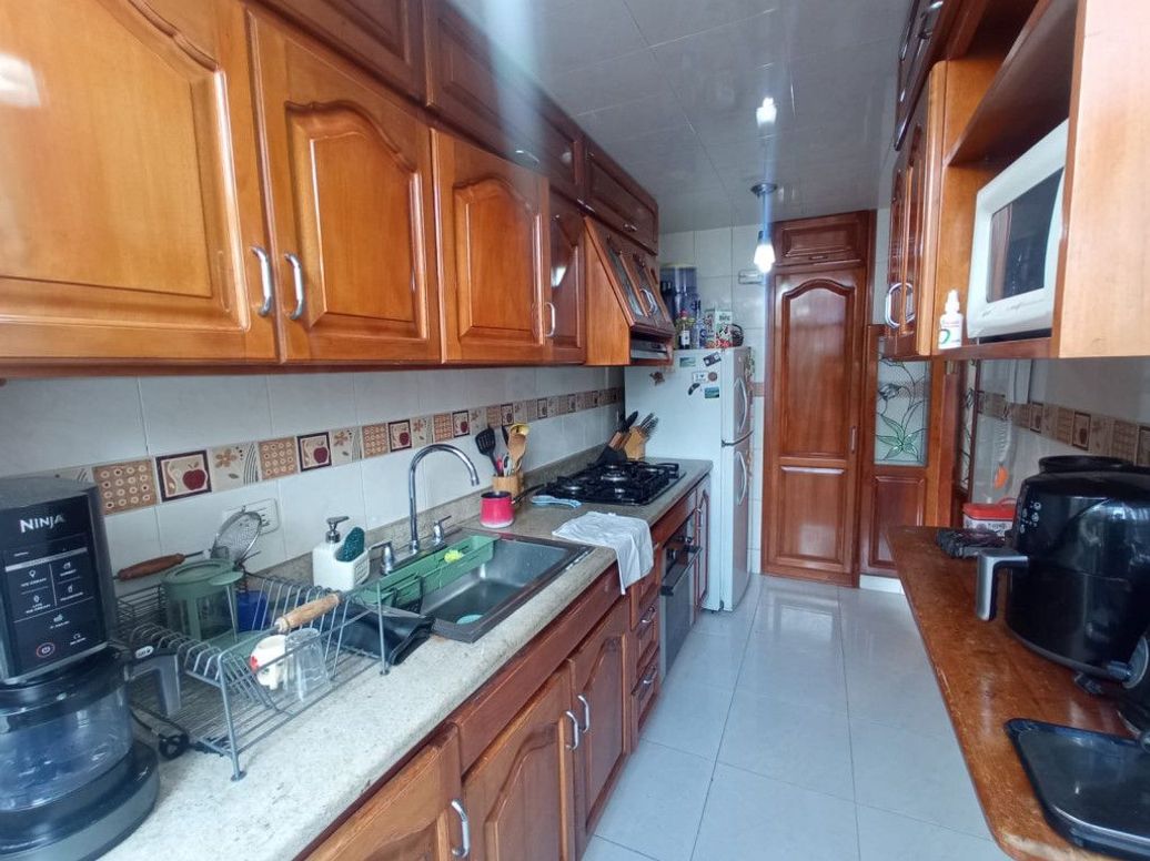 Apartamento de 3 alcobas en venta en La Esperanza Norte, Bogotá, 104 m² · foto 9 de 20