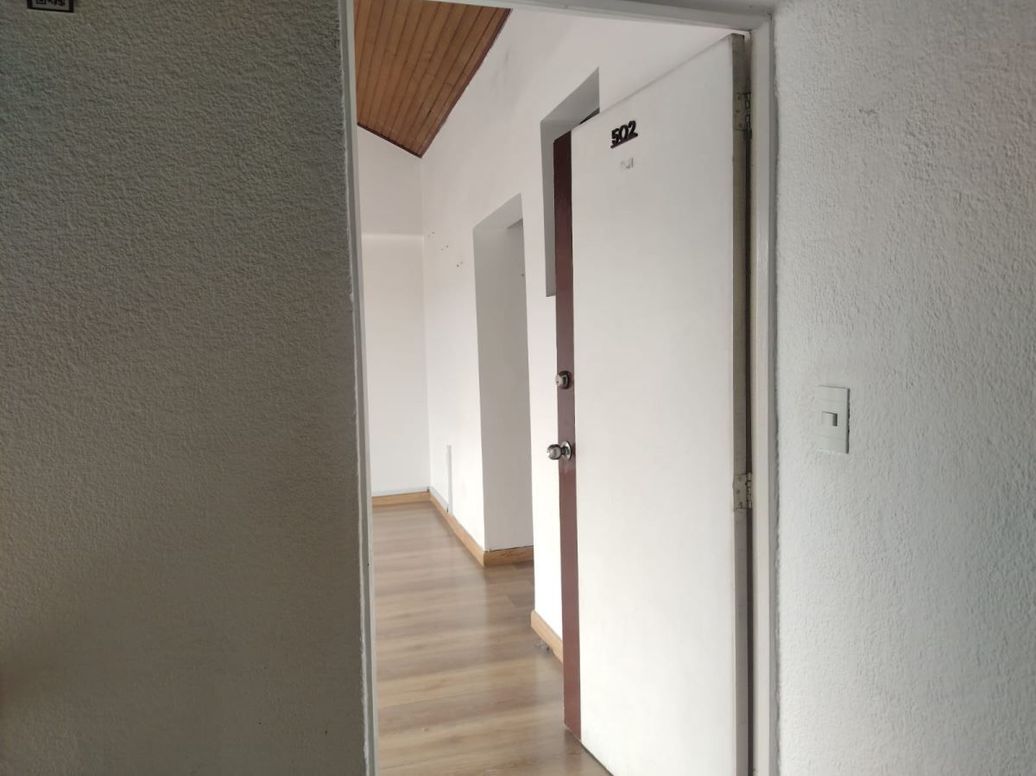 Apartamento de 3 alcobas en venta en Prado Veraniego, Bogotá, 68 m² · foto 2 de 20
