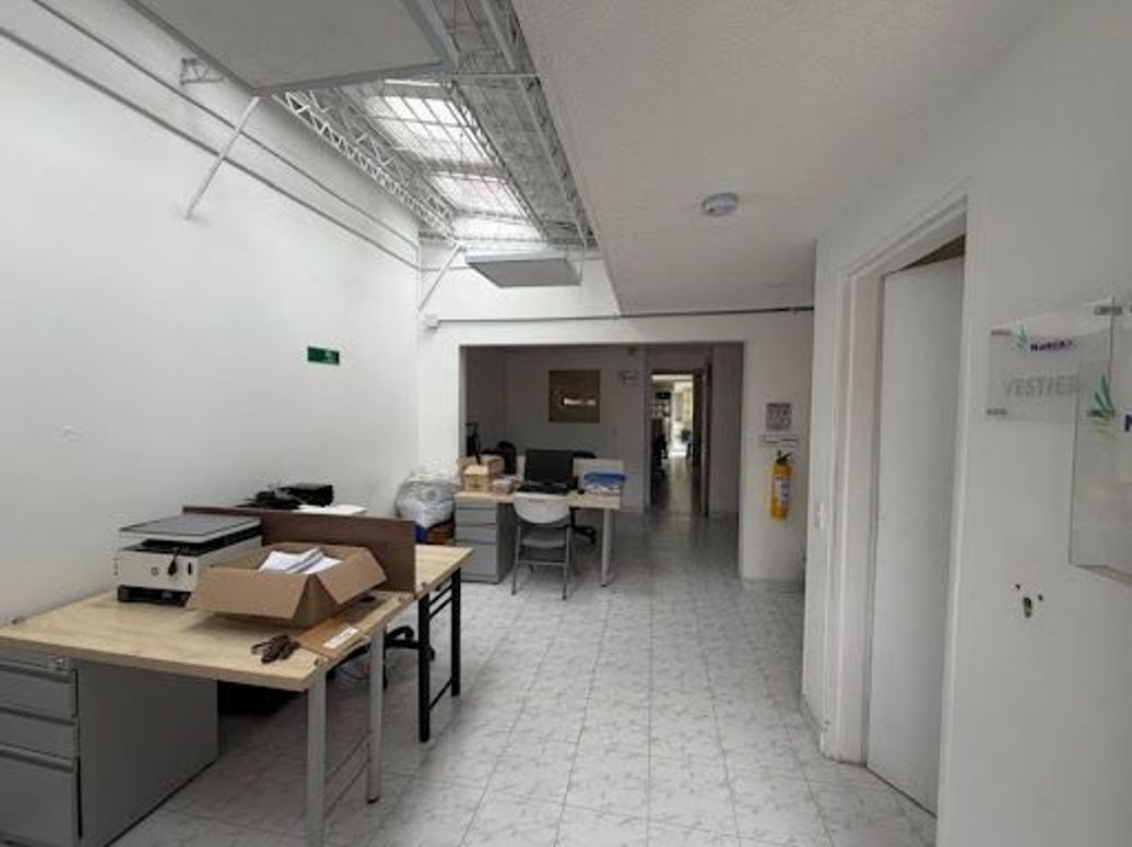 Casa de 5 alcobas en venta en San Nicolás, Bogotá, 133 m² · foto 3 de 20