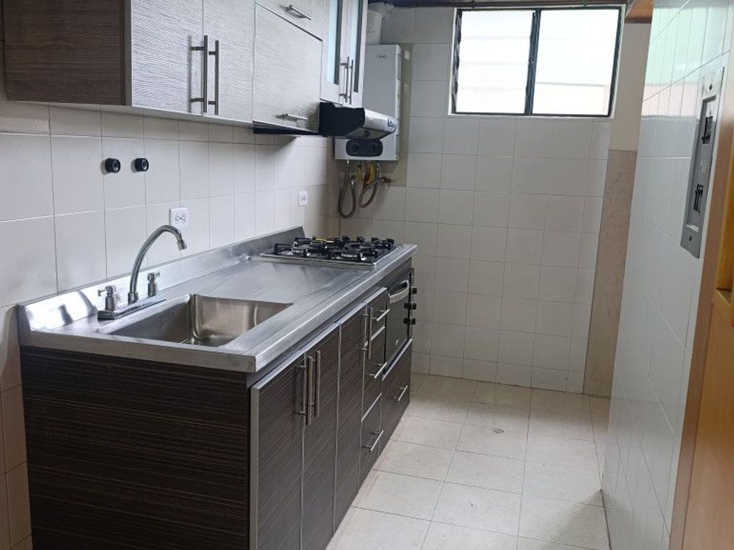 Apartamento de 3 alcobas en venta en Bellavista Occidental, Bogotá, 79 m² · foto 8 de 20