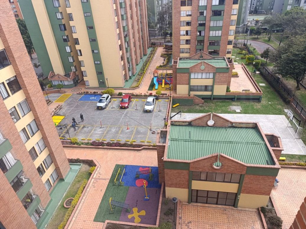 Apartamento de 3 alcobas en venta en Bellavista Occidental, Bogotá, 79 m² · foto 4 de 20