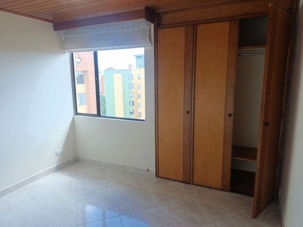 Apartamento de 3 alcobas en venta en Bellavista Occidental, Bogotá, 79 m² · foto 16 de 20