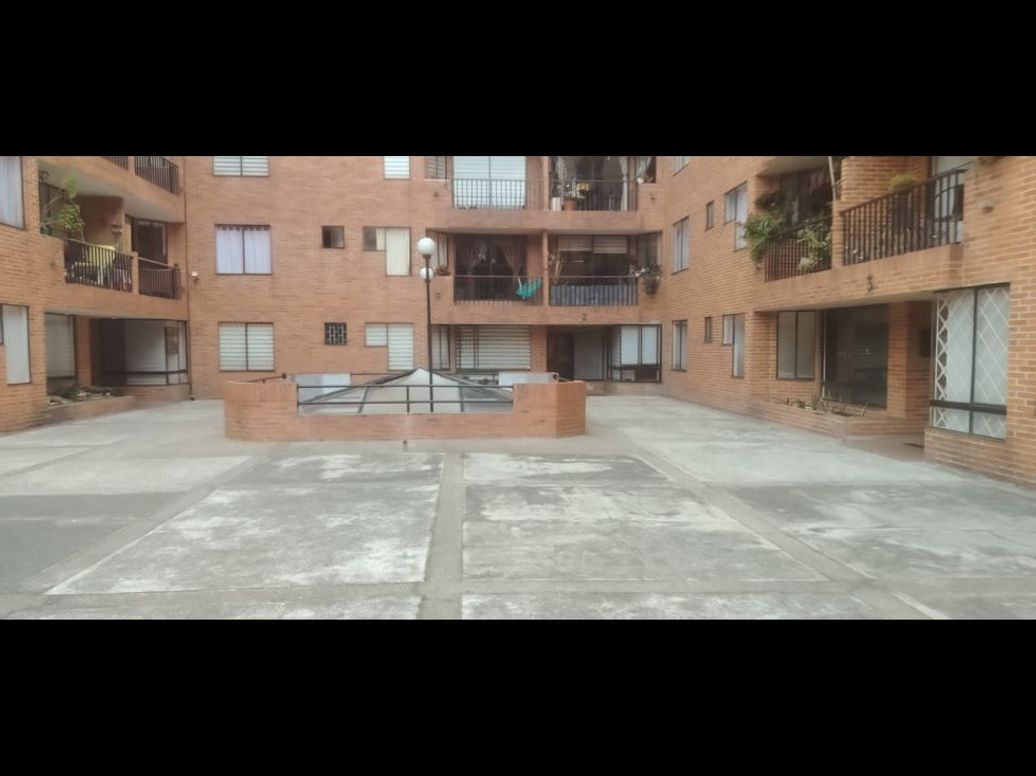 Apartamento de 4 alcobas en venta en La Campiña I Sector, Bogotá, 90 m² · foto 19 de 20