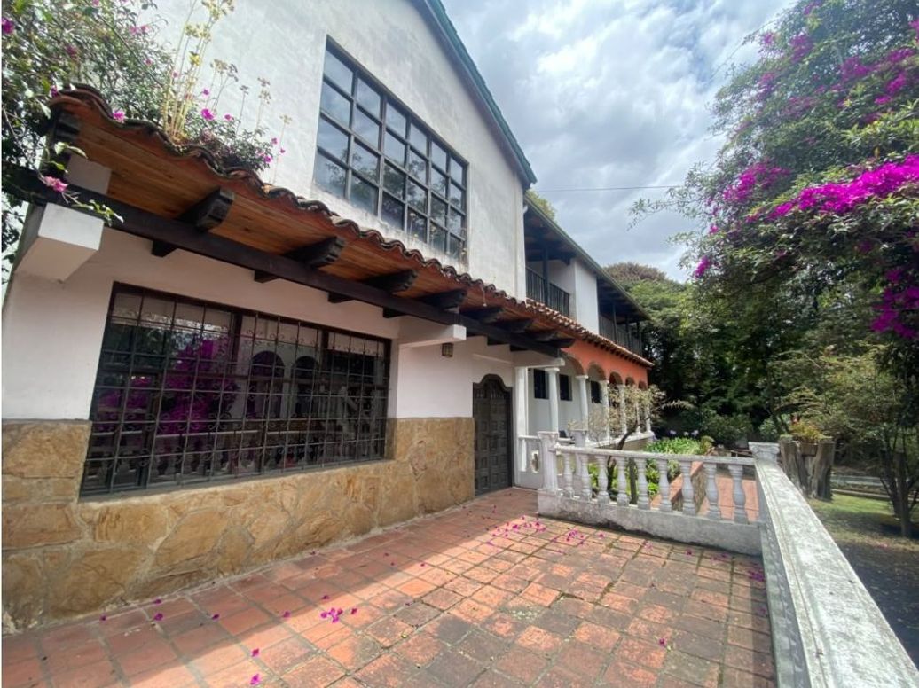 Casa de 5 alcobas en venta en Altos De Suba, Bogotá, 750 m² · foto 2 de 20