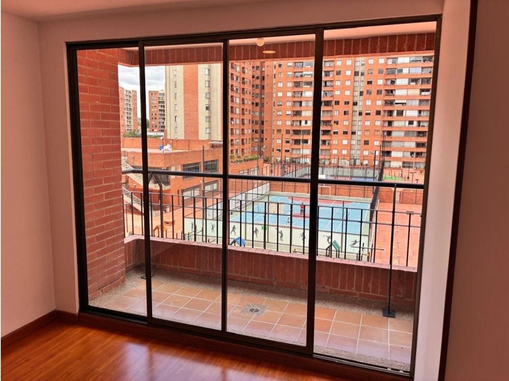 Apartamento de 3 alcobas en venta en Lago Cordoba, Bogotá, 106 m² · foto 4 de 20