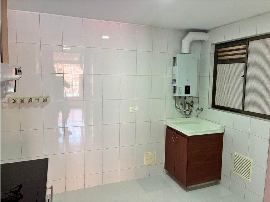 Apartamento de 3 alcobas en venta en Lago Cordoba, Bogotá, 106 m² · foto 15 de 20