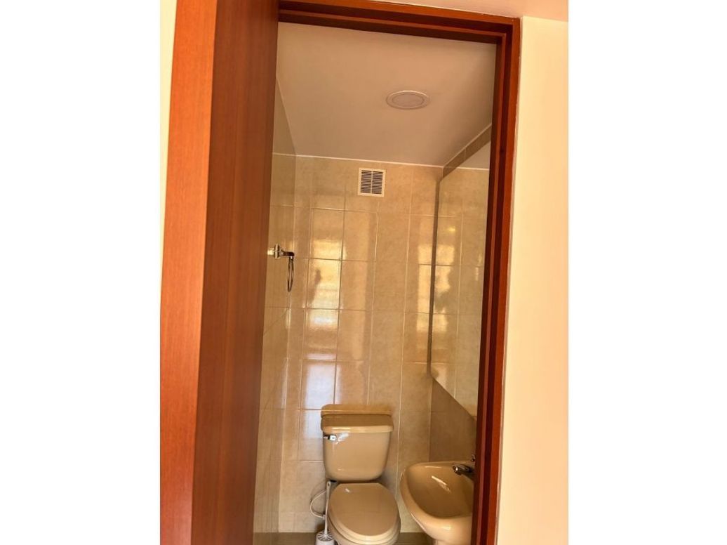 Apartamento de 3 alcobas en venta en Lago Cordoba, Bogotá, 106 m² · foto 19 de 20