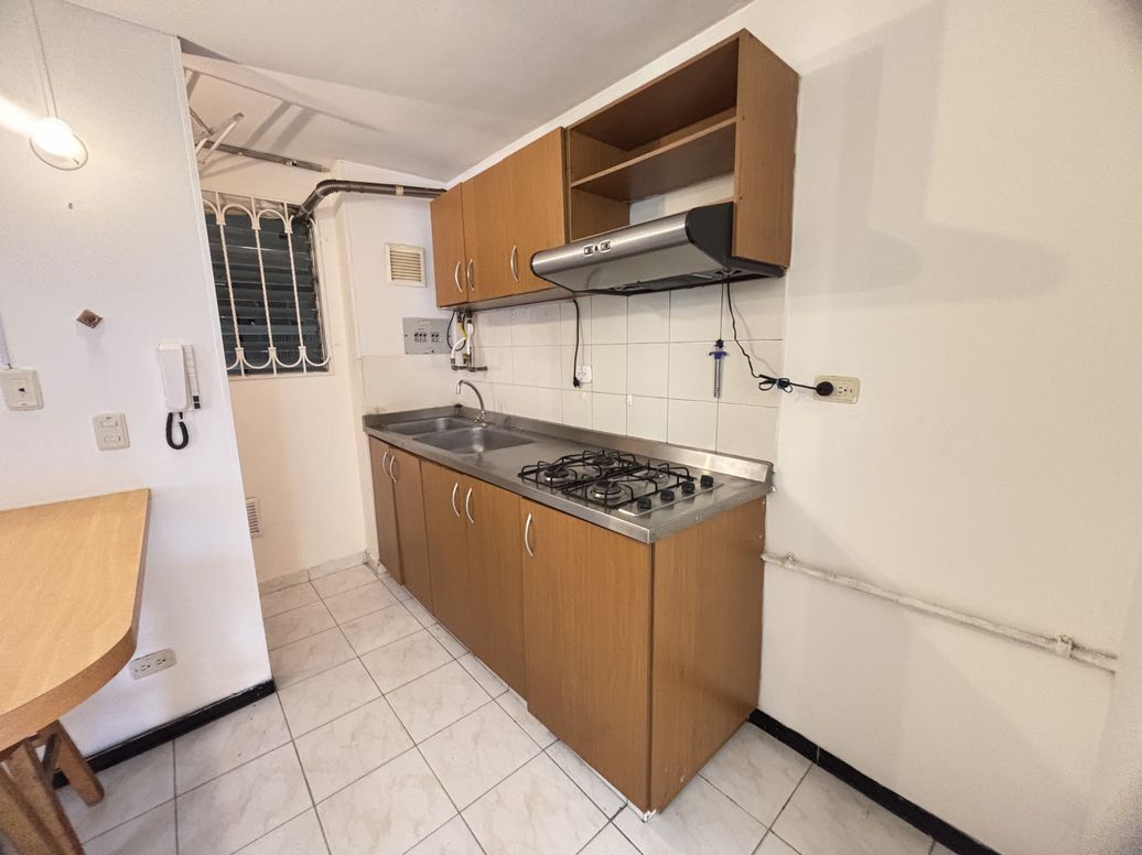 Apartamento de 2 alcobas en venta en Salitre Et. I, Bogotá, 50 m² · foto 3 de 16