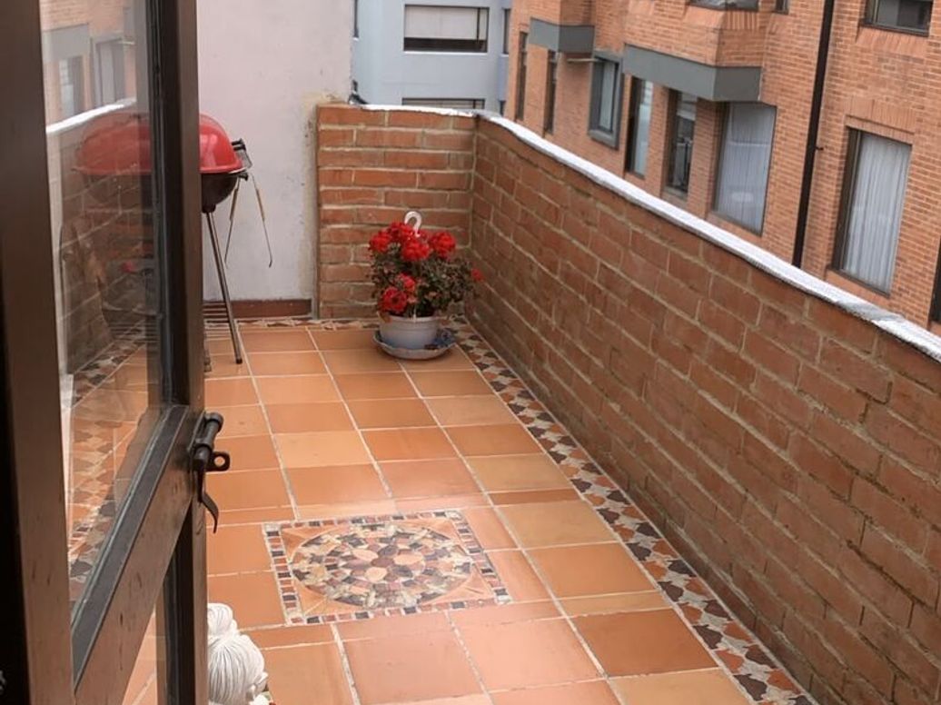 Apartamento de 2 alcobas en venta en Los Cedritos, Bogotá, 80 m² · foto 2 de 12