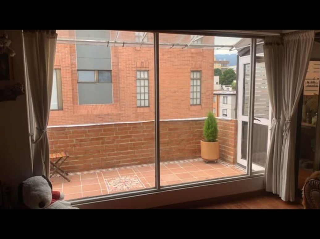 Apartamento de 2 alcobas en venta en Los Cedritos, Bogotá, 80 m² · foto 7 de 12