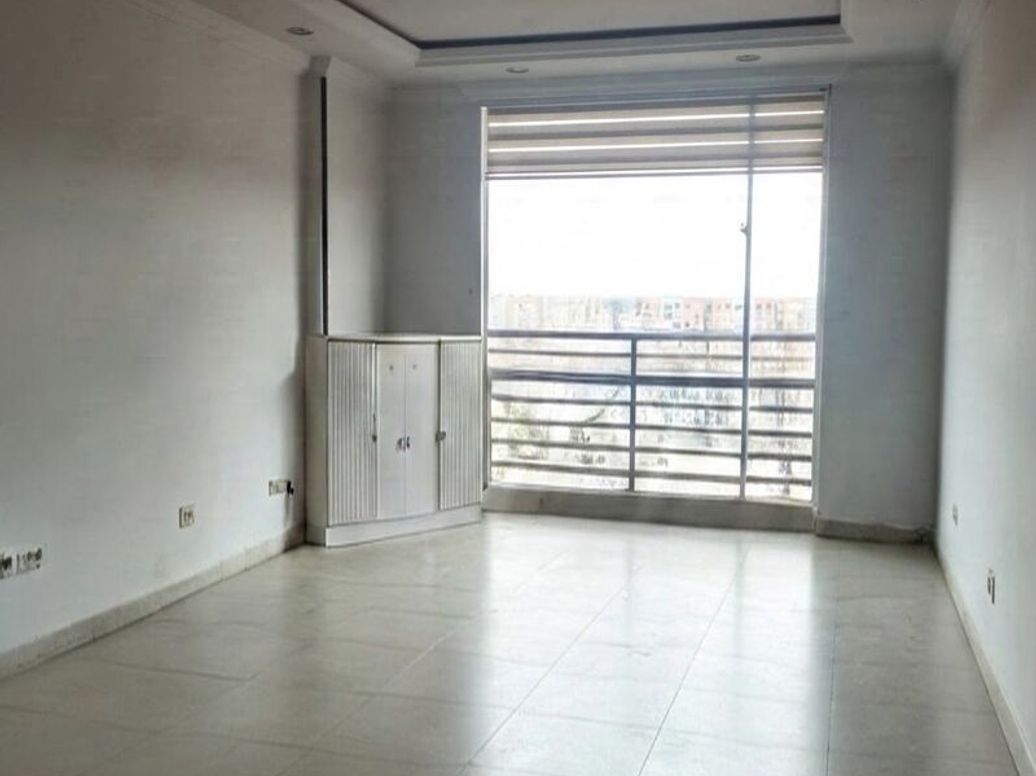 Apartamento de 3 alcobas en venta en Campo Alegre, Bogotá, 54 m² · foto 2 de 15
