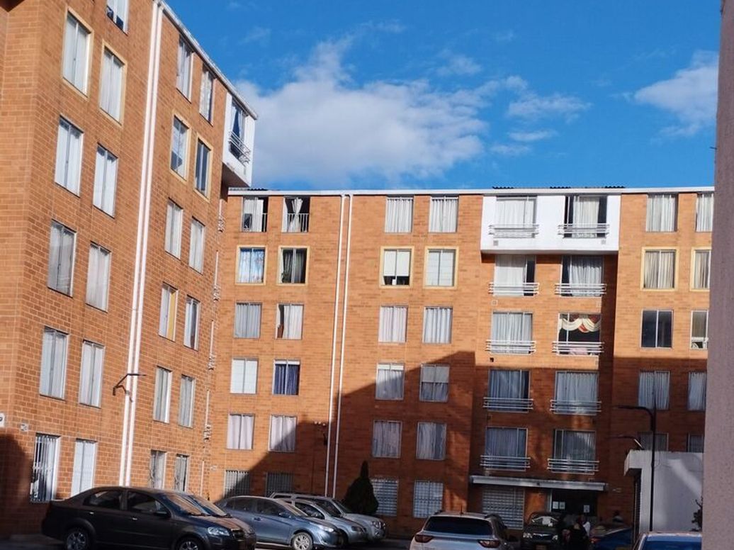 Apartamento de 3 alcobas en venta en Campo Alegre, Bogotá, 54 m² · foto 12 de 15