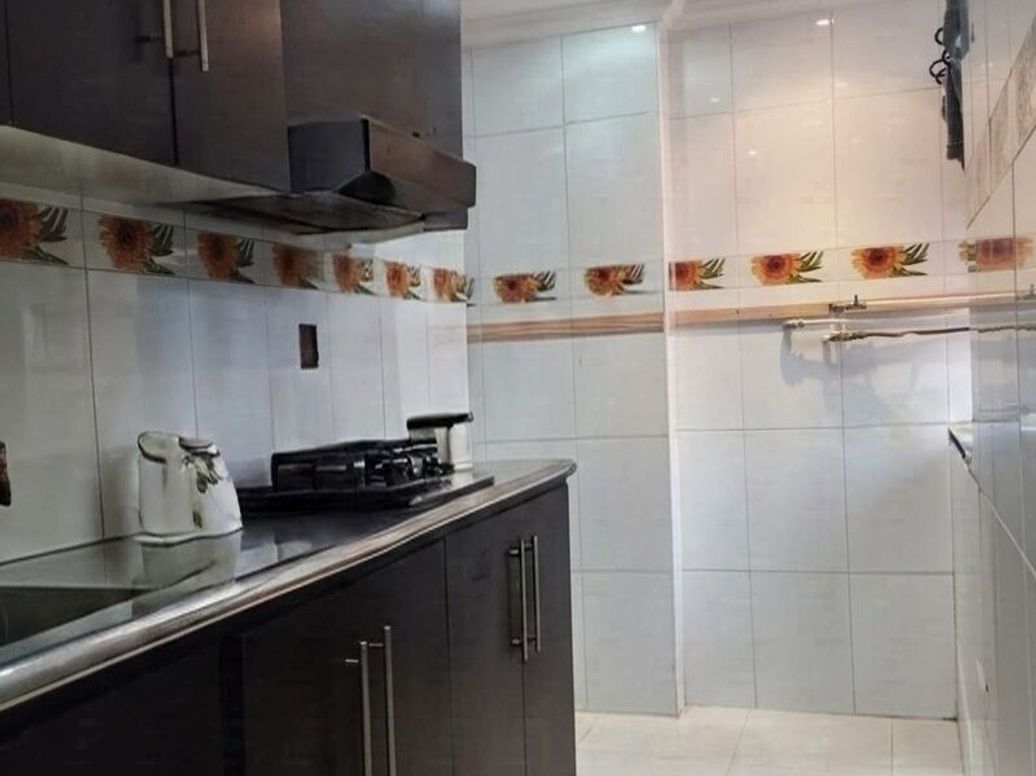 Apartamento de 3 alcobas en venta en Campo Alegre, Bogotá, 54 m² · foto 4 de 15