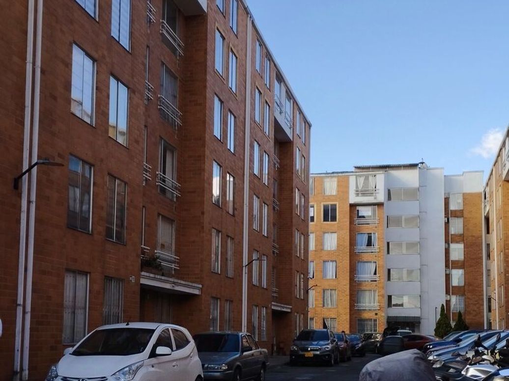 Apartamento de 3 alcobas en venta en Campo Alegre, Bogotá, 54 m² · foto 13 de 15