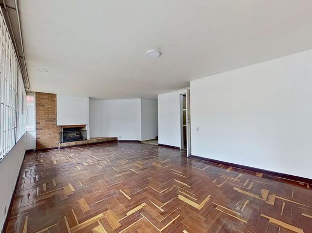 Apartamento de 3 alcobas en venta en La Catedral, Bogotá, 187 m² · foto 2 de 18