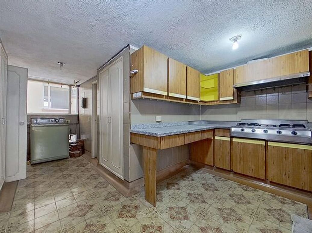 Apartamento de 3 alcobas en venta en La Catedral, Bogotá, 187 m² · foto 3 de 18