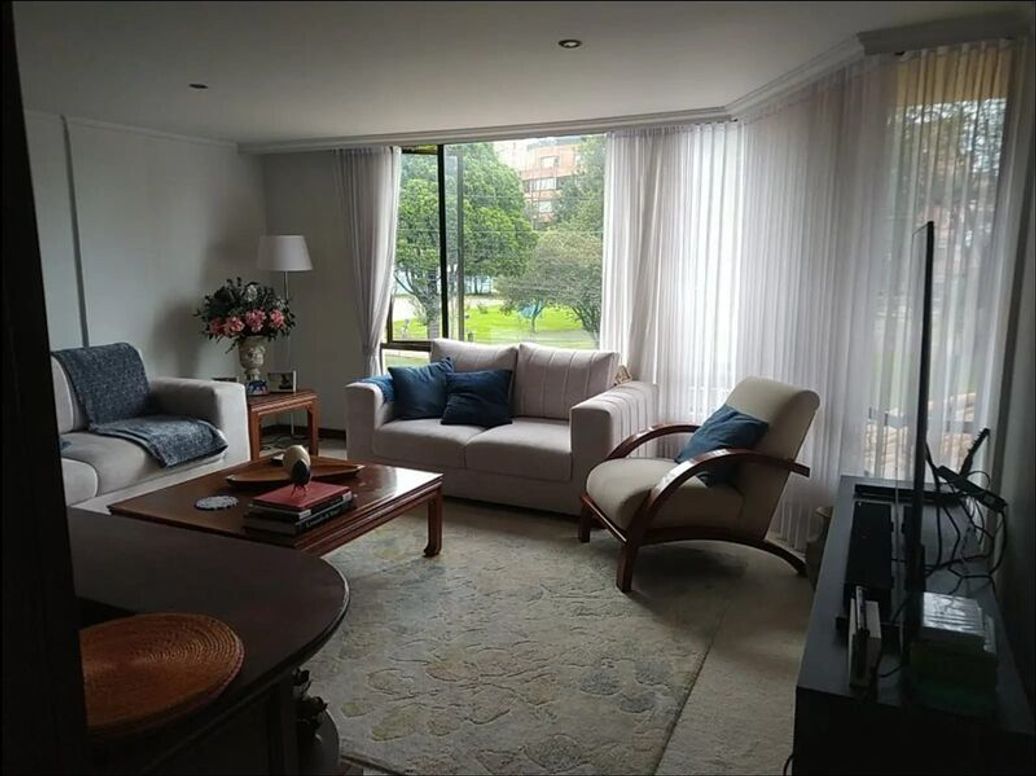 Apartamento de 3 alcobas en venta en Niza Norte, Bogotá, 165 m² · foto 3 de 20