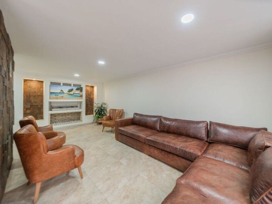 Casa de 4 alcobas en venta en Modelia Occidental, Bogotá, 340 m² · foto 2 de 20