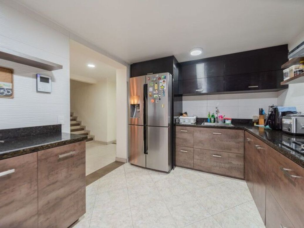 Casa de 4 alcobas en venta en Modelia Occidental, Bogotá, 340 m² · foto 6 de 20