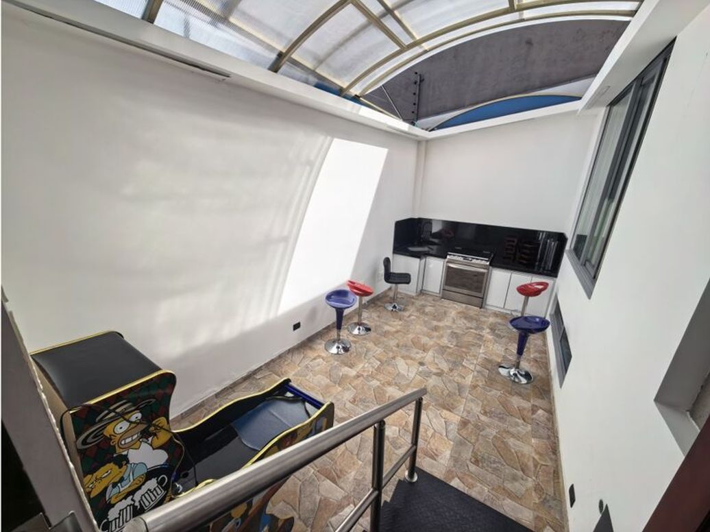 Casa de 2 alcobas en venta en Santa Rosa, Bogotá, 268 m² · foto 7 de 20
