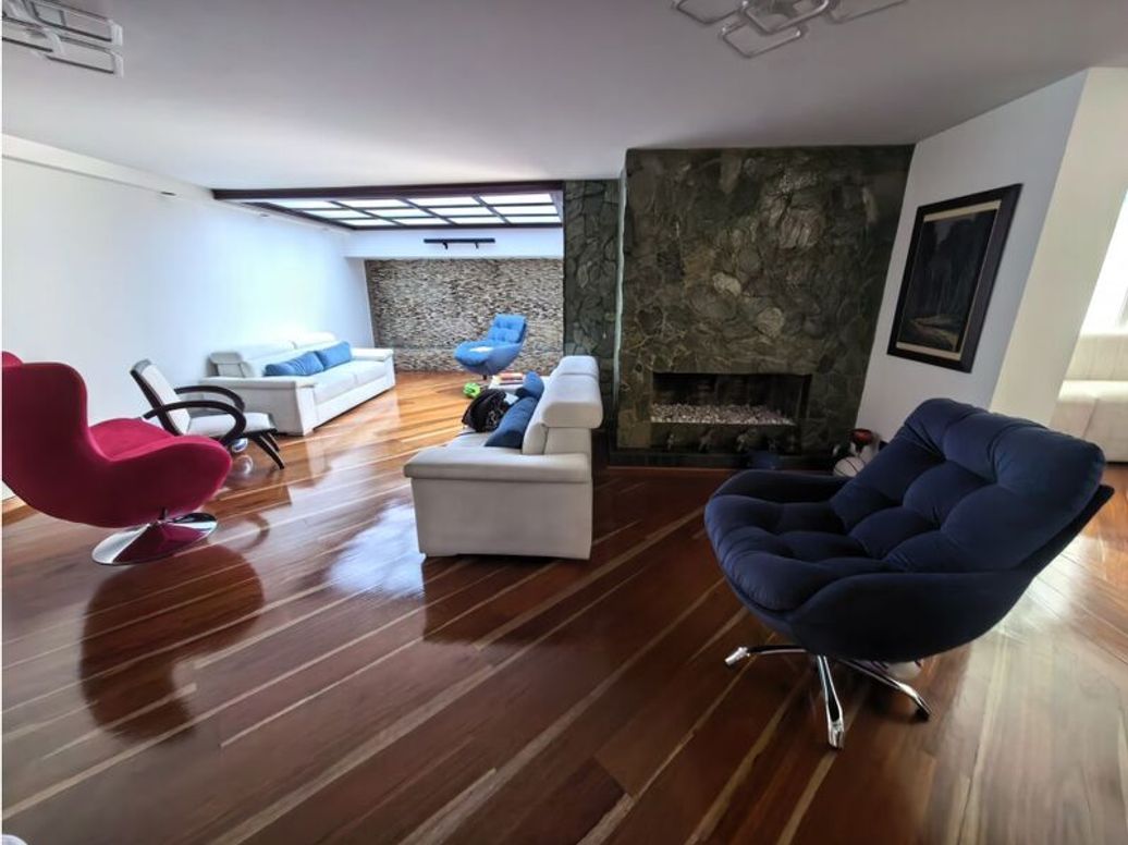 Casa de 2 alcobas en venta en Santa Rosa, Bogotá, 268 m² · foto 3 de 20
