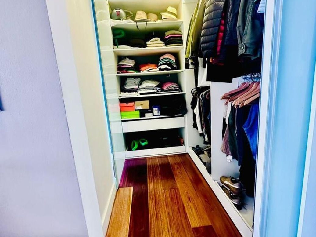 Apartamento de 3 alcobas en venta en Los Rosales, Bogotá, 205 m² · foto 3 de 7