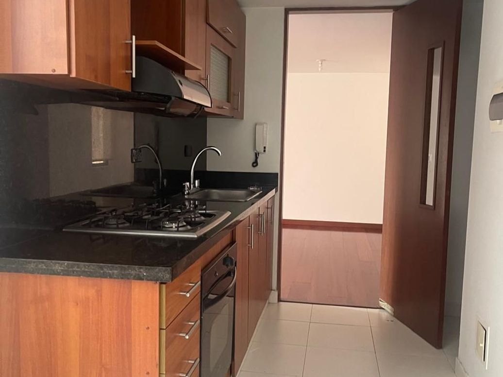 Apartamento de 3 alcobas en arriendo en Ub. Hacienda Cordoba Niza, Bogotá, 110 m² · foto 3 de 14