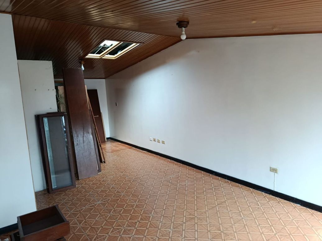Casa en arriendo en Quinta Paredes, Bogotá · foto 3 de 20